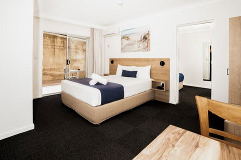 Caribbean Motel - Accommodation Sunshine Coast 2