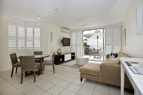 Maison Noosa Beachfront Resort - Accommodation Sunshine Coast 3