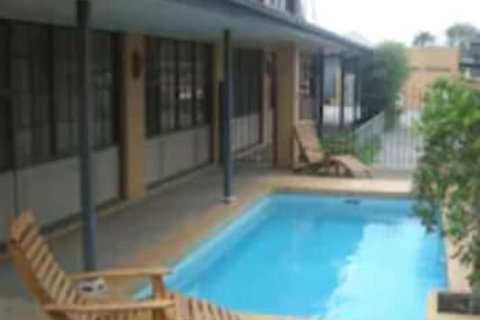 Aviators Lodge Motel - Accommodation Sunshine Coast 0