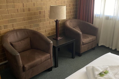 Aviators Lodge Motel - Accommodation Sunshine Coast 4
