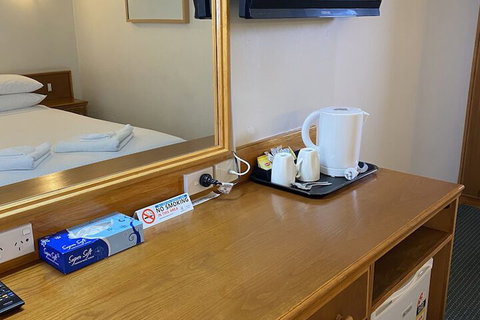 Aviators Lodge Motel - Accommodation Sunshine Coast 5