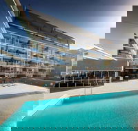 Honeysuckle Executive Apartments - Accommodation Sunshine Coast