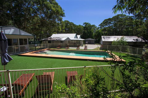 The Retreat Port Stephens - Accommodation Sunshine Coast 3