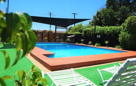 Golden West Motor Inn - Accommodation Sunshine Coast 6