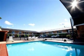Golden West Motor Inn - Accommodation Sunshine Coast 5