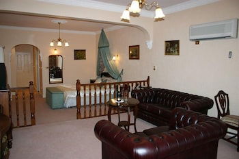 Victoria House Motor Inn - Accommodation Sunshine Coast 5