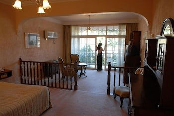 Victoria House Motor Inn - Accommodation Sunshine Coast 6