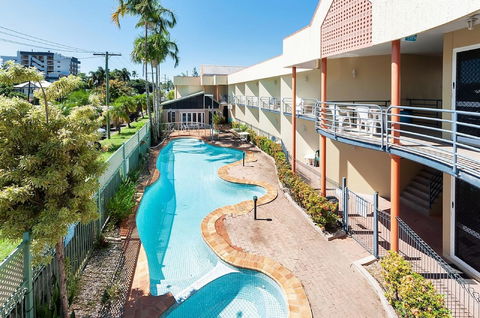 Tropical Queenslander - Accommodation Sunshine Coast 2