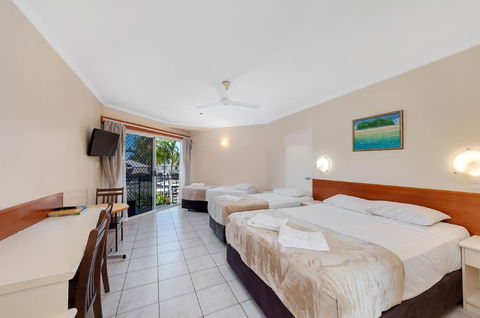 Tropical Queenslander - Accommodation Sunshine Coast 6
