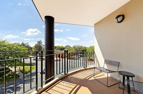 Astra Apartments - The Griffin - Accommodation Sunshine Coast 6