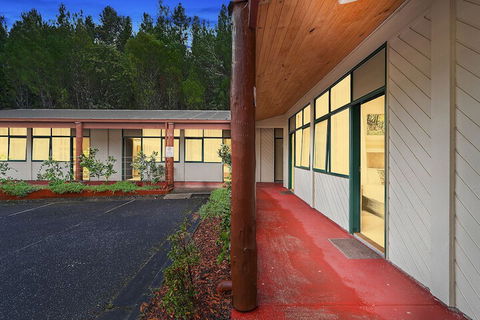 Gold Rush Inn - Accommodation Sunshine Coast 1