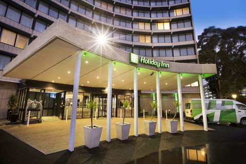 Holiday Inn Melbourne Airport, An IHG Hotel - Accommodation Sunshine Coast 1