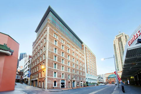 Holiday Inn Darling Harbour, An IHG Hotel - Accommodation Sunshine Coast 1