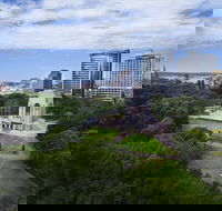 Hyde Park Inn - Accommodation Sunshine Coast