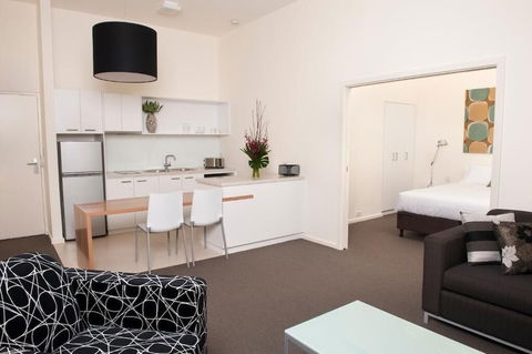 Majestic Old Lion Apartments - Accommodation Sunshine Coast 5