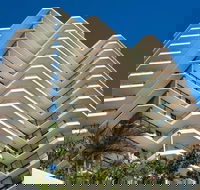 Beach House Seaside Resort Coolangatta - Accommodation Sunshine Coast