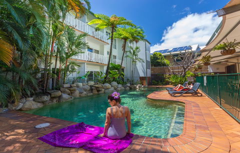 Coral Tree Inn - Accommodation Sunshine Coast 1