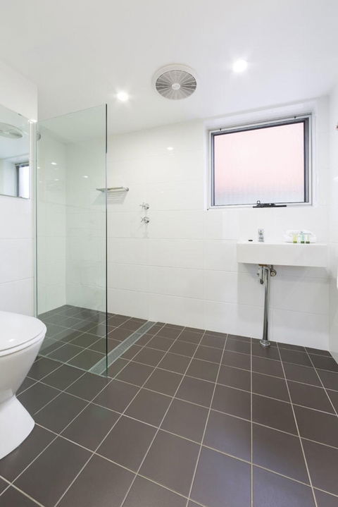 Forrest Hotel And Apartments - Accommodation Sunshine Coast 4