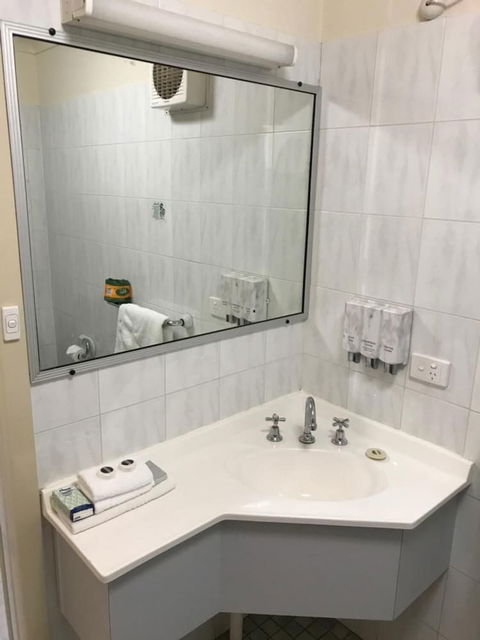 Orange Motor Lodge - Accommodation Sunshine Coast 5