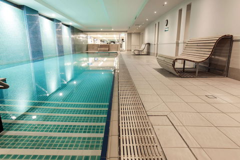 Oaks Glenelg Plaza Pier Suites - Accommodation Sunshine Coast 3
