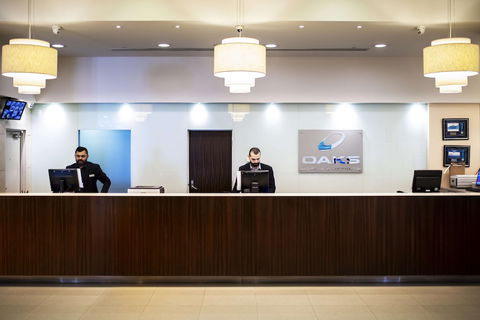Oaks Glenelg Plaza Pier Suites - Accommodation Sunshine Coast 4