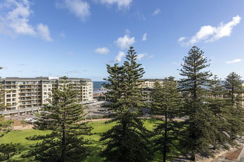 Oaks Glenelg Liberty Suites - Accommodation Sunshine Coast 6