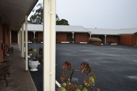 Whalers Rest Motor Inn - Accommodation Sunshine Coast 0