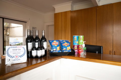 Admiralty Inn - Accommodation Sunshine Coast 3