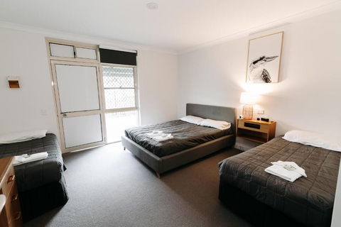 The Ophir Hotel - Accommodation Sunshine Coast 5