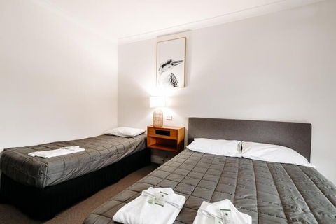 The Ophir Hotel - Accommodation Sunshine Coast 4