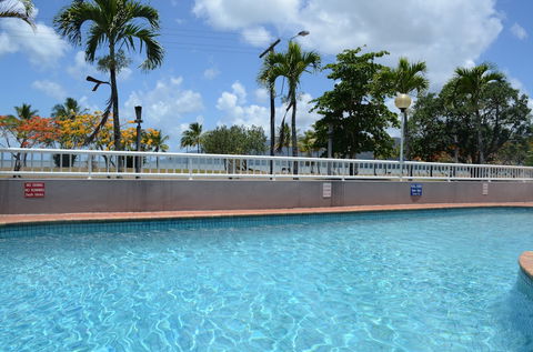 Acacia Court Hotel - Accommodation Sunshine Coast 2