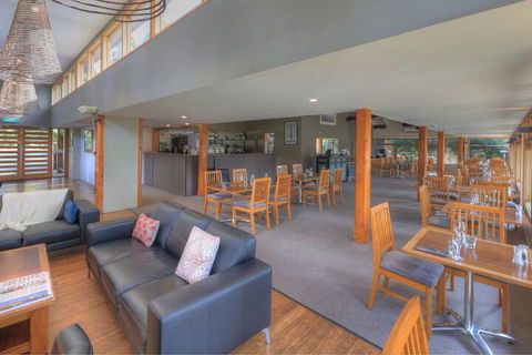 Stewarts Bay Lodge - Accommodation Sunshine Coast 2
