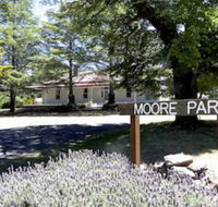 Moore Park Inn - Accommodation Sunshine Coast