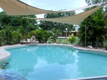 Territory Manor Motel & Caravan Park - Accommodation Sunshine Coast 1
