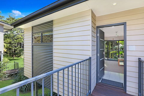 On Obi Maleny - Accommodation Sunshine Coast 0
