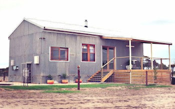 Redwing Shearer's Quarters - Accommodation Sunshine Coast 0