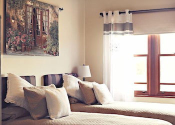 Redwing Shearer's Quarters - Accommodation Sunshine Coast 2