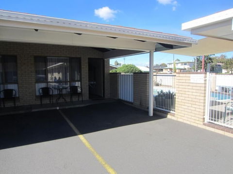 Top Of The Town Motel - Accommodation Sunshine Coast 1