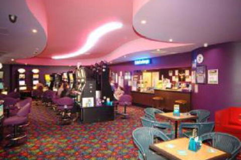 Neptune Grand Hotel - Accommodation Sunshine Coast 3