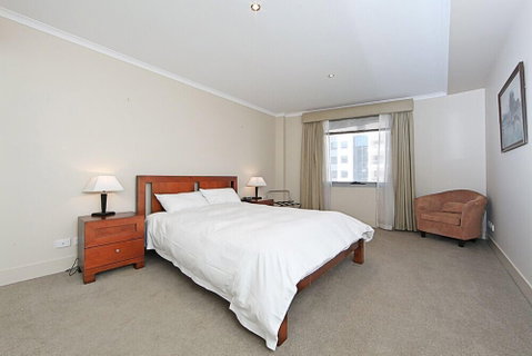 Accommodate Canberra - The Avenue - Accommodation Sunshine Coast 1