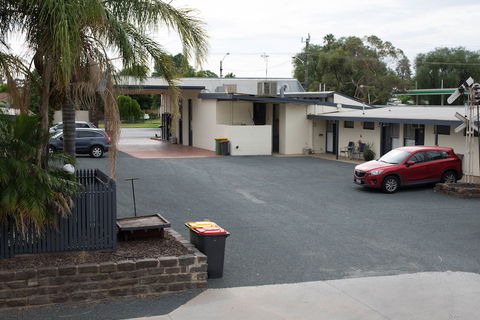 Pioneer Station Motor Inn - Accommodation Sunshine Coast 0