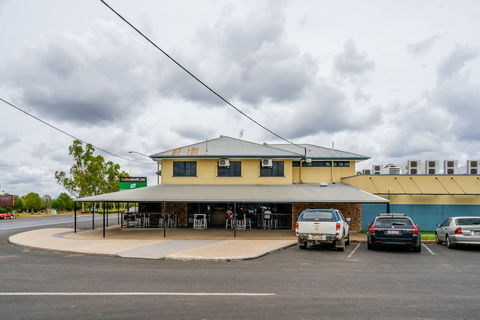 Capella Hotel Motel - Accommodation Sunshine Coast 4