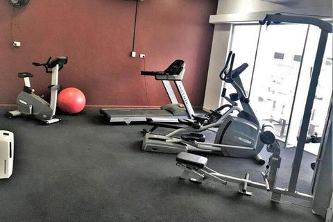 Inner City Cardona Court Apartment - Accommodation Sunshine Coast 3