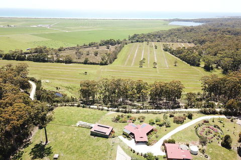 Eagles Roost Farmstay B & B - Accommodation Sunshine Coast 1