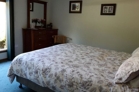 Eagles Roost Farmstay B & B - Accommodation Sunshine Coast 2