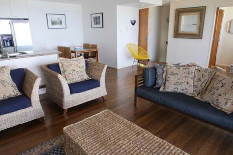 Lookout Unit 10 - Accommodation Sunshine Coast 6