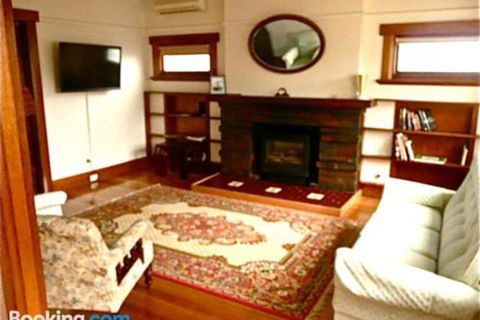 Hillside Cottage - Accommodation Sunshine Coast 4