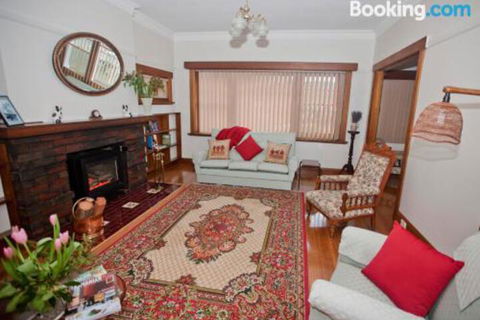 Hillside Cottage - Accommodation Sunshine Coast 6