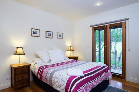 Cedarwood Cottage - Accommodation Sunshine Coast 6