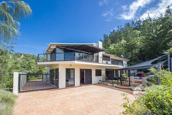 The Beach House At Arthur Bay - Accommodation Sunshine Coast 1